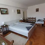 Margaret Apartment On Buda Site Near Margaret Island With Aircon